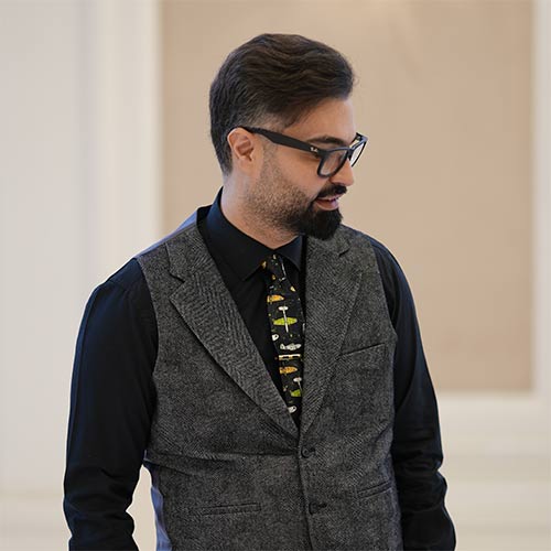 ماکان آریا پارسا هنرمند جوان