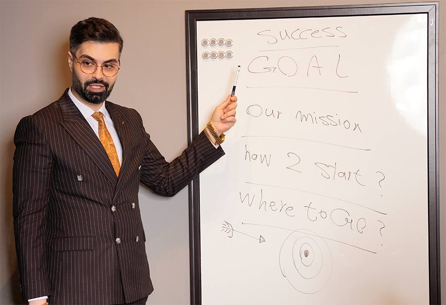 تیم سازی در استارتاپ از نگاه ماکان آریا پارسا